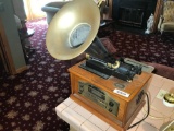 Vintage Repro Radio Phonograph w/CD