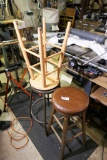 Group Lot of three stools in workshop inc. metal