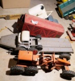 Group Lot of Antique 50s 60s Metal Toy Trucks, etc