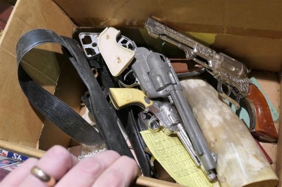 Box Lot Powder Horn, Vintage Toy Guns Pistols