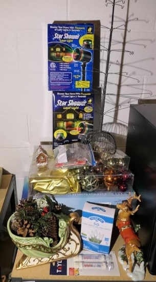 Group Lot of Assorted Christmas items