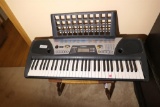 Nice Yamaha Electric Keyboard