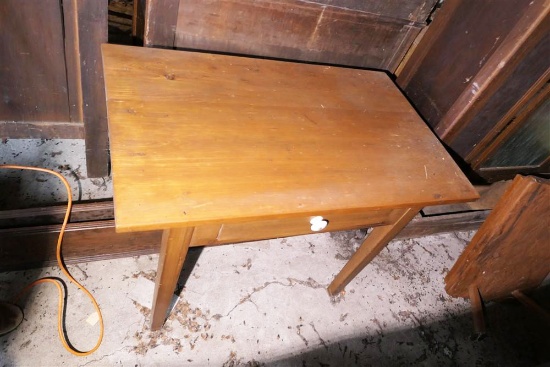 Nice Antique Maple Table