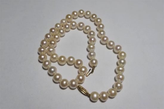Real pearl necklace - 14k gold clasps