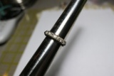 14k white gold ring w/diamond row