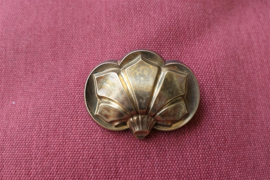 Unusual Antique 10k Gold pin