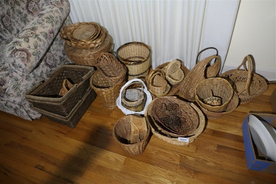 Large lot assorted baskets