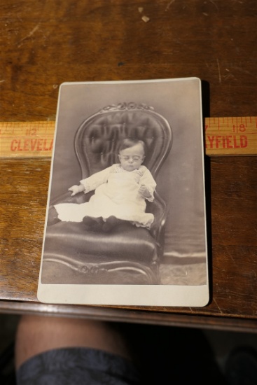 Strange pre or post mortem Cabinet Card Photo of Child