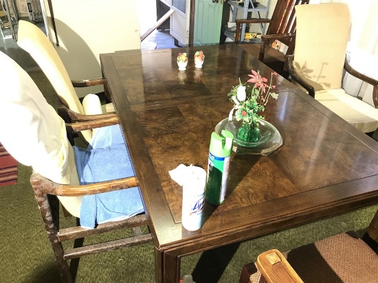 Vintage table & 3 chairs + one leaf
