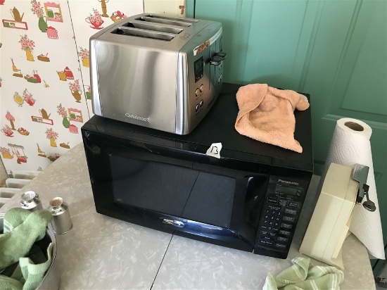 Microwave and Toaster Lot