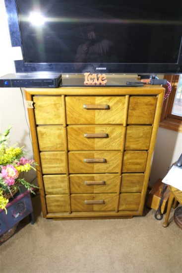 Vintage Lane Wooden Dresser