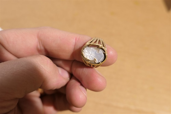 Antique 10k gold Cameo Ring