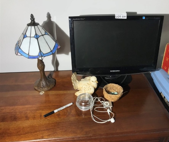 Lamp, small TV, iPod and more