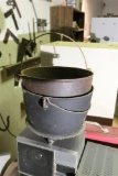 2 Cast iron kettles Rare Greer & King Dayton + Erie