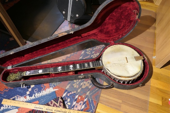 Nice Antique c. 1925 Vega Banjo in case - Inlaid