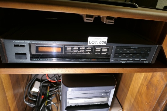 Onkyo INtegra FM Stereo/AM Tuner