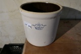 Antique stoneware 2 gallon crock