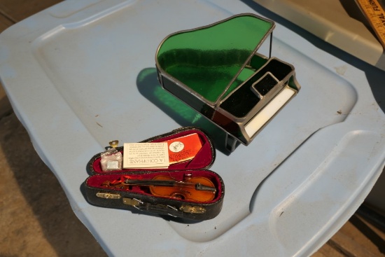 Vintage miniature violin and glass piano