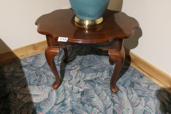 Wooden Queen Anne Style Lamp Table
