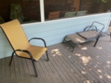 2 Metal outdoor chairs