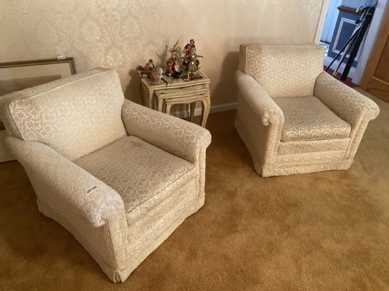 Pair of Mid Century elegant chairs