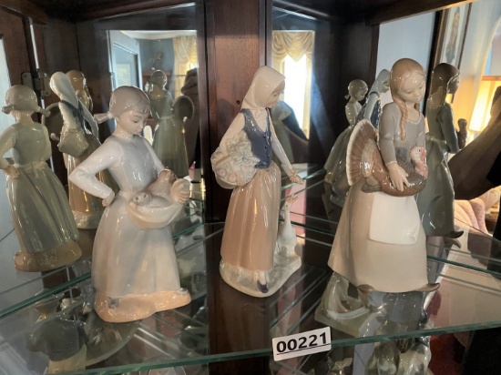 Three vintage Lladro figurines