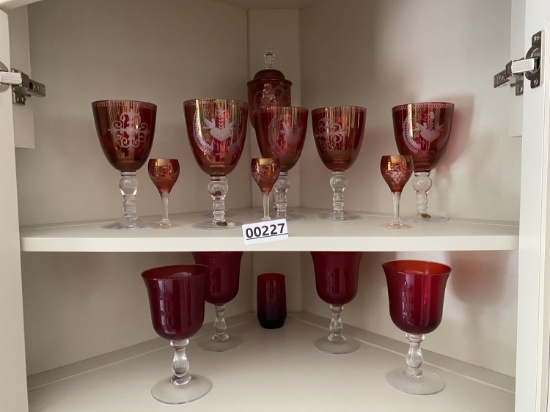 8 pieces of Bohemian Glass by Peter Wolke Kristallglas.