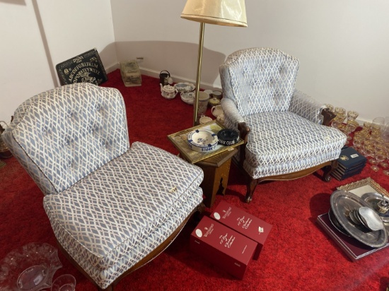 Pair of Vintage Mid Century Modern Elegant Chairs