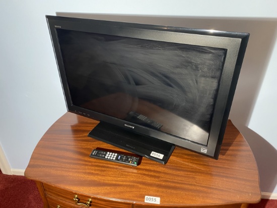 Sony Bravia 32" TV with remote