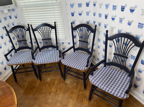 Group lot of 4 country style chairs with seat pads