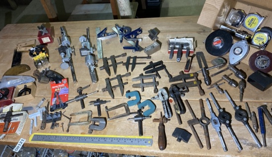 Large lot of vintage small clamps, other tools
