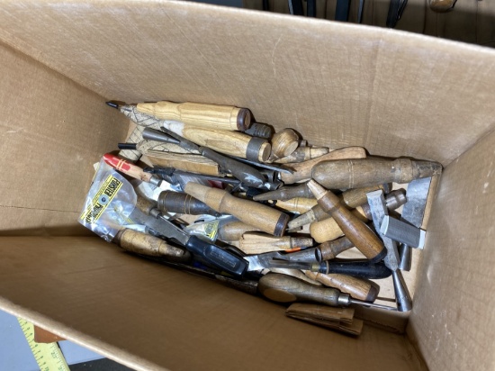 Box lot of assorted old chisel handles