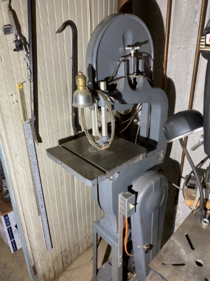 Vintage Heavy Duty Delta Milwaukee Upright Band Saw