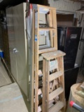 Lot of two wooden ladders