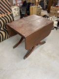 Vintage Duncan Phyfe style stop leaf table