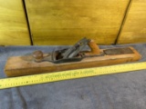 Large sized wooden block plane with extra blade