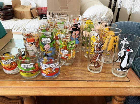 Group lot of collector glasses - Garfield, Loony Toons etc