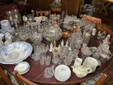 Huge lot - table contents of glass and china