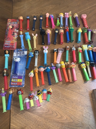 Large Group of Assorted Pez Dispensers - Disney, Looney Tunes, Spongebob, Star Wars, and More