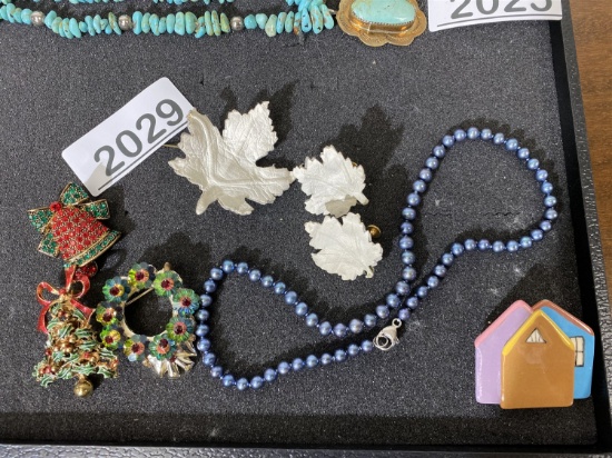 Group lot of costume jewelry including Christmas