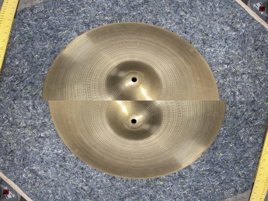 Vintage Drum Cymbal - Zildjian
