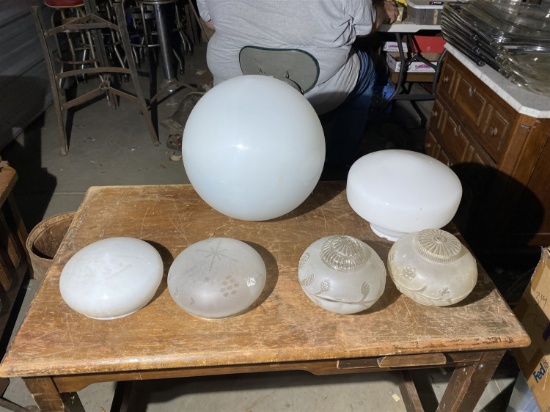 Group lot of vintage glass lamp shades, globes