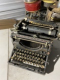 Antique Nicer Underwood Typewriter