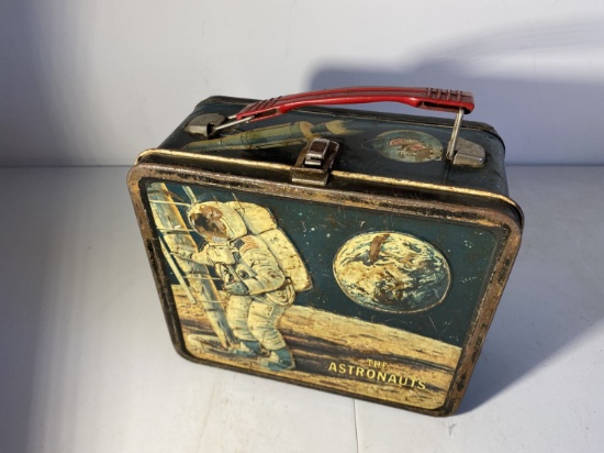 Vintage Metal Lunchbox The Astronauts