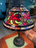 Quoizel Arts & Crafts Tiffany Style Glass Lamp