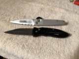 2 Knives - 1 is Harley Davidson