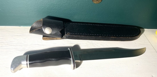 Nice large sized Buck 120 Made in USA knife in sheath. 13" long