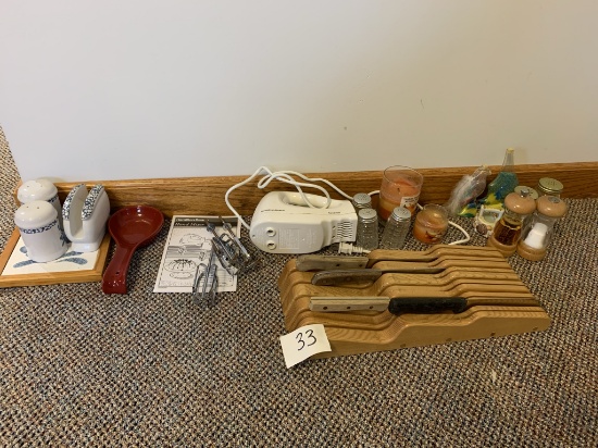 Group of Kitchen Items