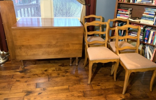 Statton Trutype Americana Antique Drop Leaf Table in Wonderful Condition with 2 Leaves & 4 Chairs