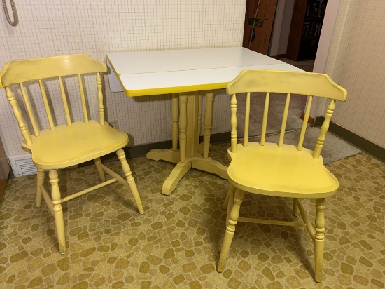 Cute Drop Leaf Table with 2 Chairs